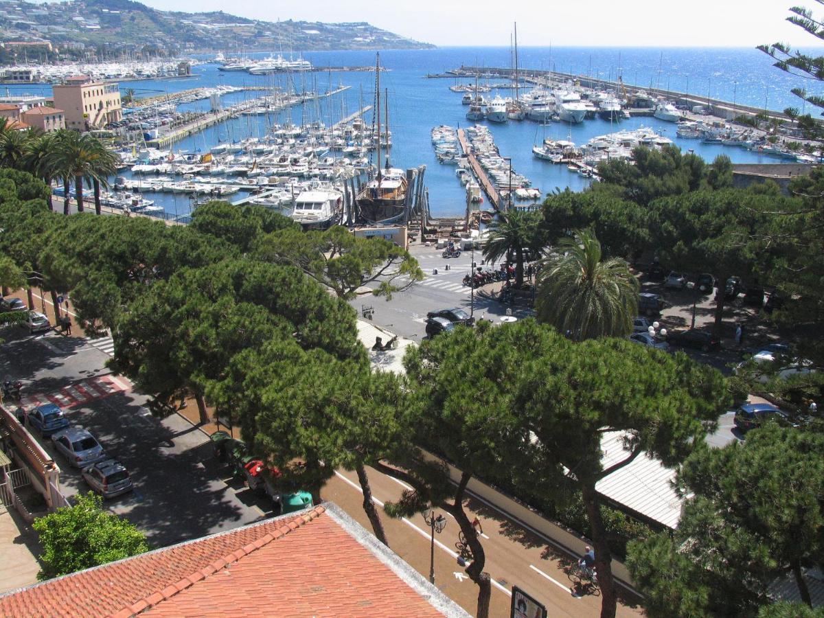Casa Fiorenza Parcheggio Privato San Remo Extérieur photo